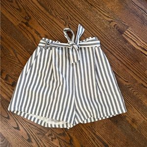 Great cute summer shorts for the beach or to wear out!